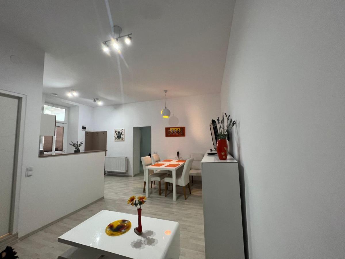 Apartament Teodora Sibiu Apartment Bagian luar foto