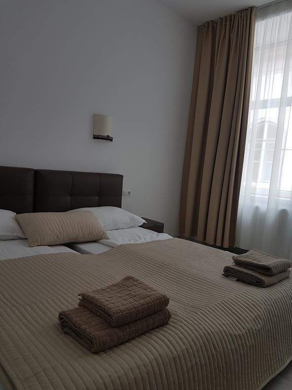 Apartament Teodora Sibiu Apartment Bagian luar foto